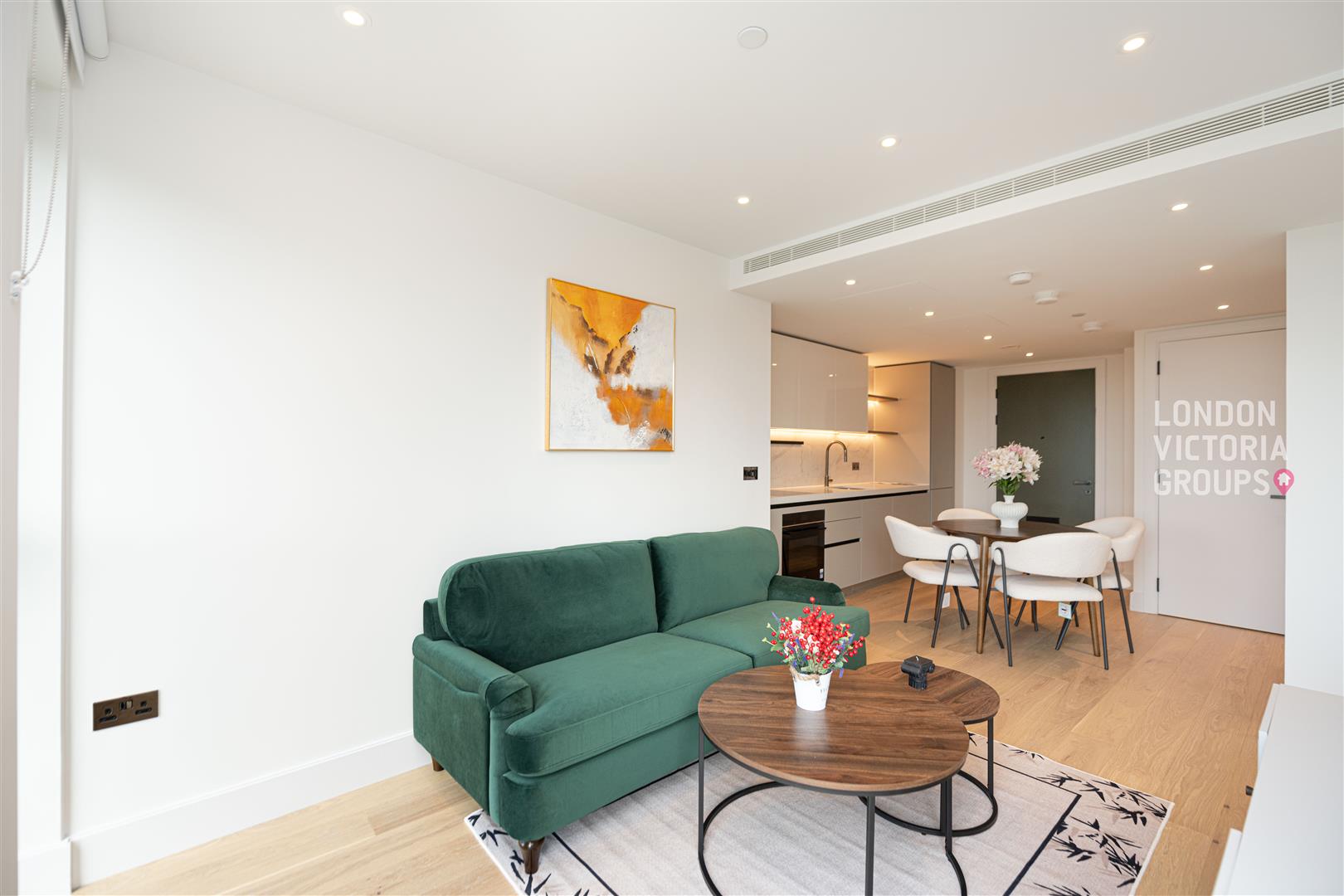 1 bed property in Fountain Park Way, London